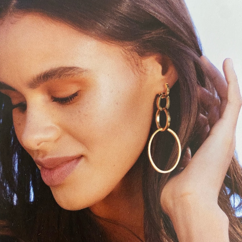 Vita Fede Cassio earrings. Gold